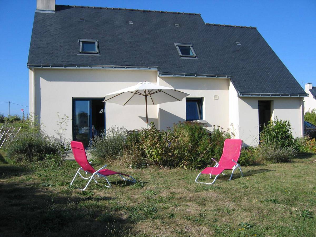 Four-Bedroom House in Saint-Molf, Côte d'Amour