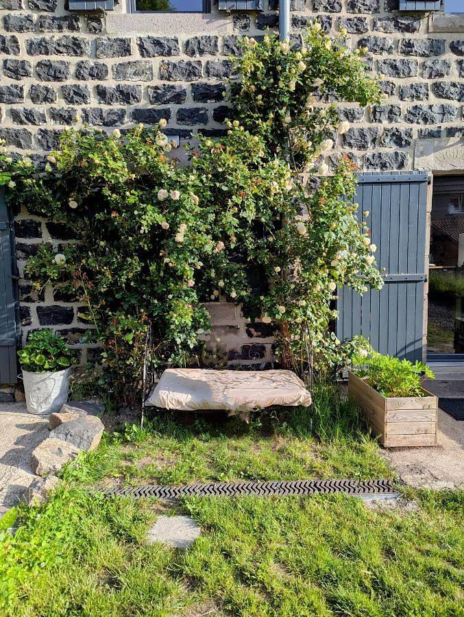 Location de vacances pour 10 personnes, avec jardin ainsi que vue et terrasse à Mazet-Saint-Voy - 3