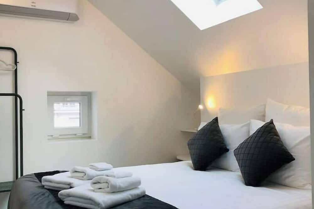 Ganze Wohnung, App*** 2/3 pers \"Nuage\" ☁️ Air-conditioned with garden in Lons-le-Saunier, Jura