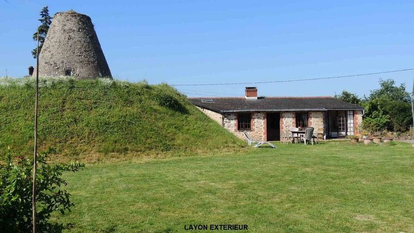 Gîte pour 6 personnes, avec Terrasse et Jardin ainsi que Piscine et Vue à Faye-d'Anjou