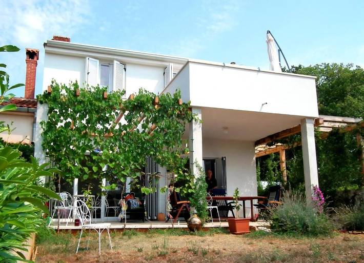 Ferienwohnung für 4 Personen, mit Garten in Karigador