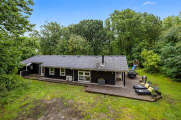 Ferienhaus für 8 Personen, mit Terrasse und Whirlpool sowie Sauna, mit Haustier in Nordjütland