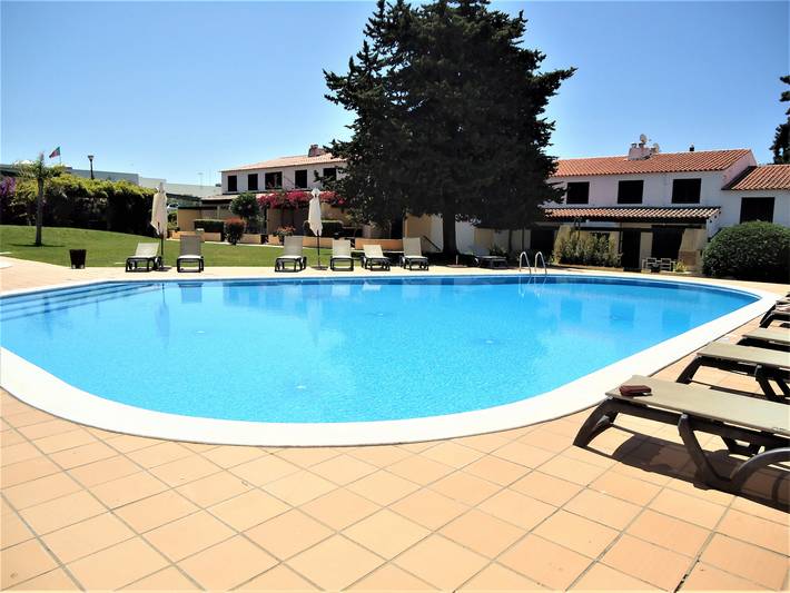 V2 Vilar Jardim Piscina wifi in Quarteira, Faro Distrikt