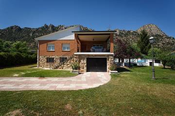 Casa Rural Con Piscina para 13 Personas en La Cabrera, Provincia de Madrid, Foto 2