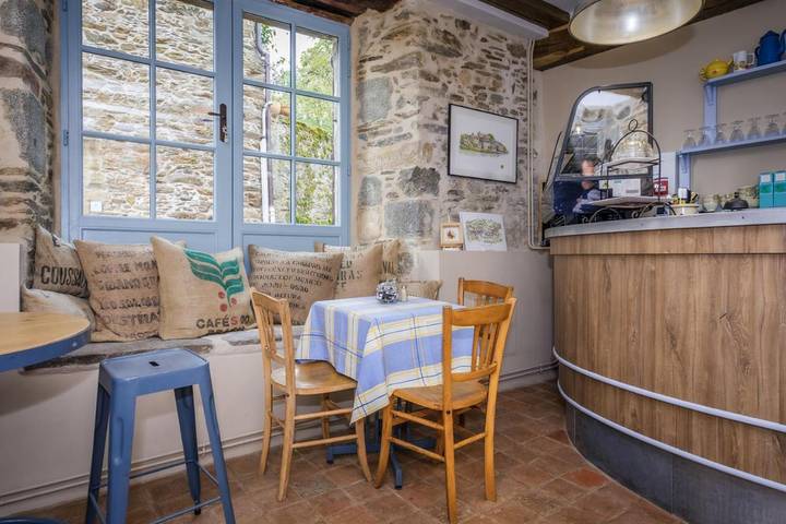 Location de vacances pour 2 personnes, avec vue et jardin à Ségur-le-Château - 4