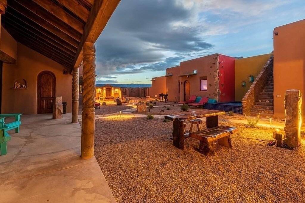 Abiquiu Lake Inn & Breakfast: Soul-stirring experiences meet unrivaled views. in Rio Arriba County