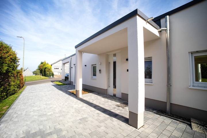 Ferienhaus für 6 Personen, mit Sauna und Whirlpool sowie Garten in Allenbach - 2