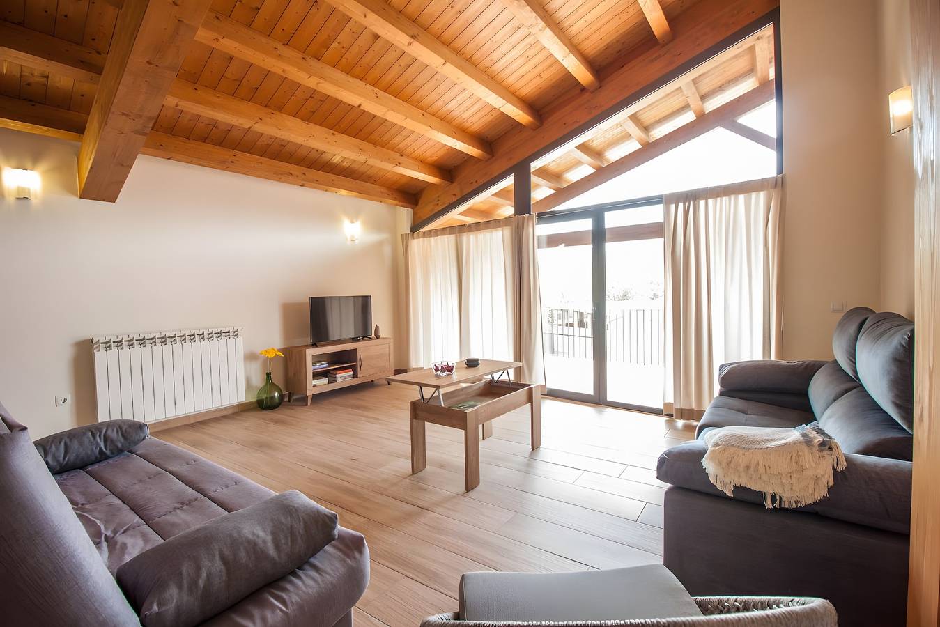 Casita de campo 'La Cabanya Planella' con vistas a la montaña, terraza privada y Wi-Fi in Vall de Vianya, Garrotxa