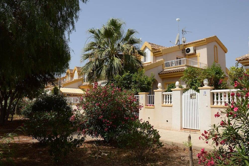 Holiday home \"Olivos 8\" with communal pool in Mar Menor, Costa Cálida