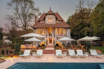 Villa pour 12 personnes, avec balcon et piscine ainsi que jacuzzi et jardin, animaux acceptés à Villers-sur-Mer