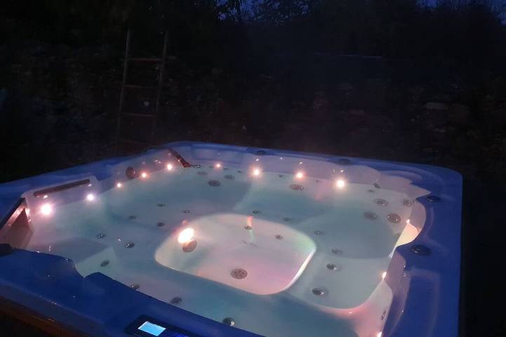 Gîte pour 2 personnes, avec Jacuzzi ainsi que Terrasse et Jardin à Rozérieulles