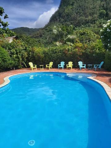 Maison d’hôte pour 2 personnes, avec jardin ainsi que terrasse et piscine dans Huahine