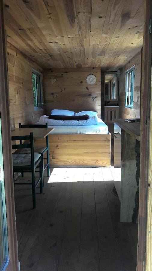 Location de vacances pour 2 personnes, avec jardin et vue sur le lac ainsi que terrasse et vue à Bugarach - 2