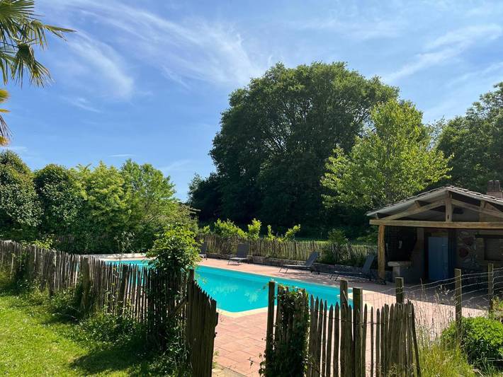 Location de vacances pour 6 personnes, avec piscine ainsi que jardin et vue, adapté aux familles à Mauzac-et-Grand-Castang - 3