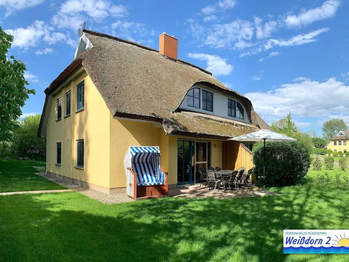 Ferienhaus für 9 Personen, mit Terrasse und Whirlpool sowie Garten und Pool in Poseritz