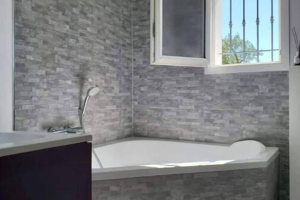 Charmante Villa Cosy 6 Personnes Avec Piscine Privée in Puget-sur-Argens, Draguignan region