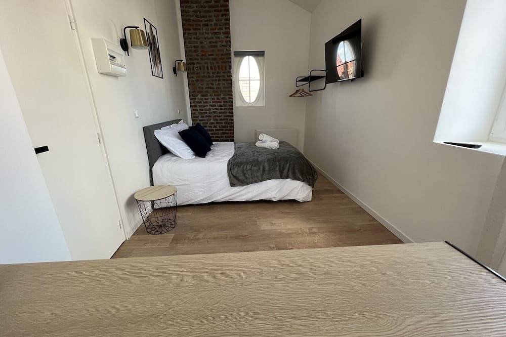 Appartement entier, Sous les Toits - 2p Centre-ville Liévin in Liévin, Région de Lens