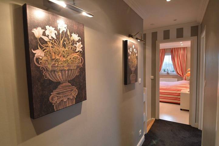 Location de vacances pour 8 personnes, avec terrasse et jardin dans Arimont - 2