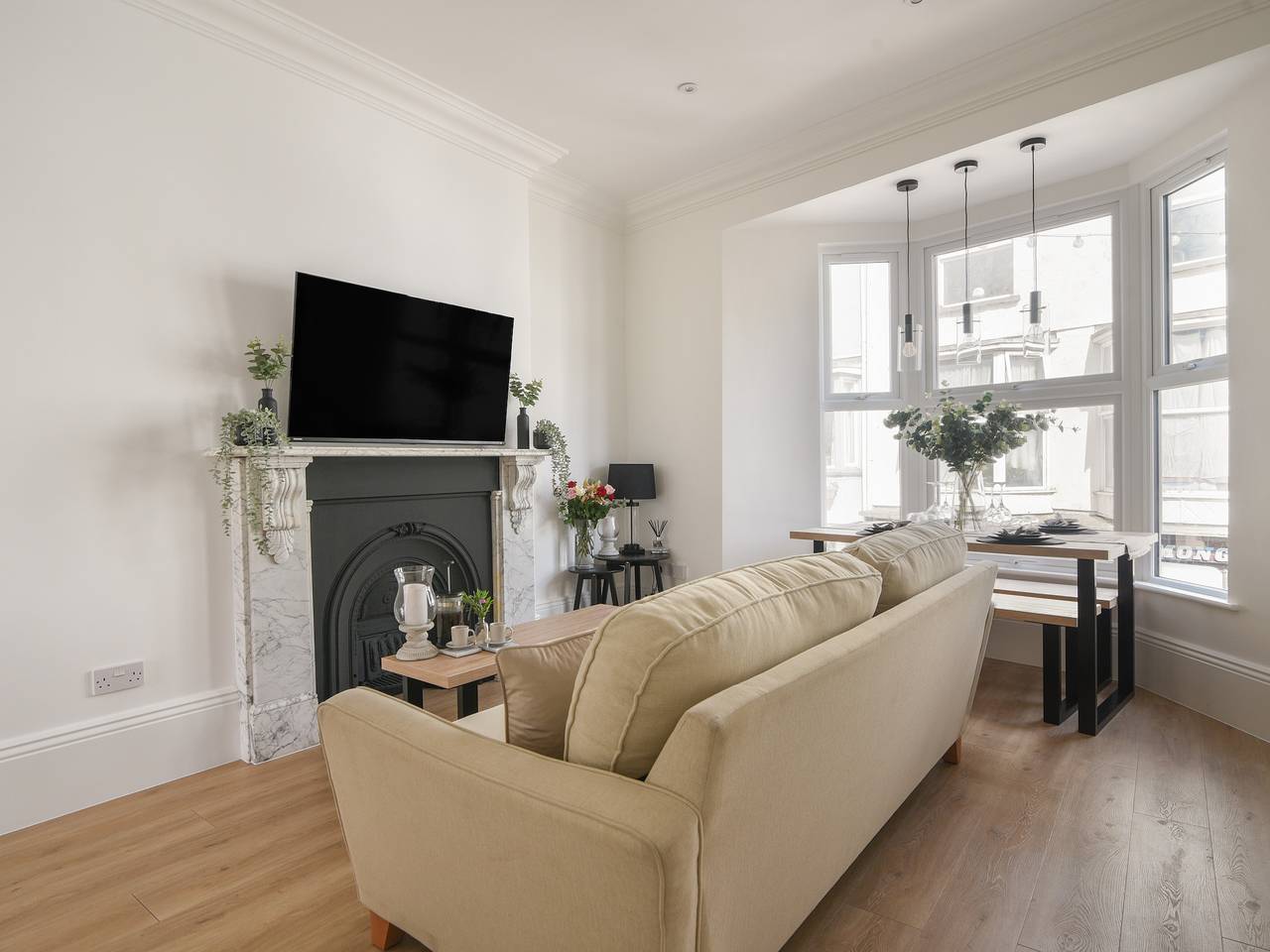 Entire apartment, Fore Street House - Apartment 2 in Seaton, Devon