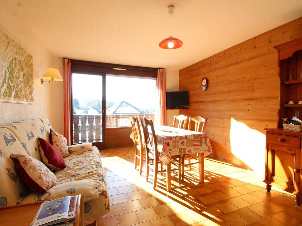 Entire studio, Spacious studio 4 pers with garage and dishwasher in Les Carroz in Les Carroz, Arâches-la-Frasse