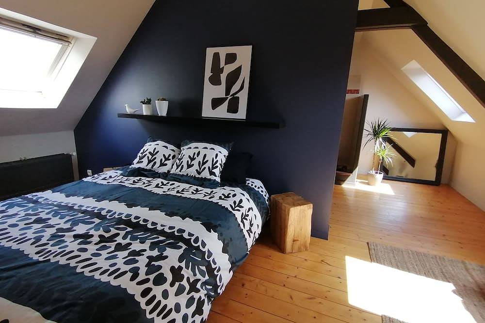 L'ancienne École du Village, Rénovée Avec Charme, Entre mer et Estuaire in Plougrescant, Pink Granite Coast