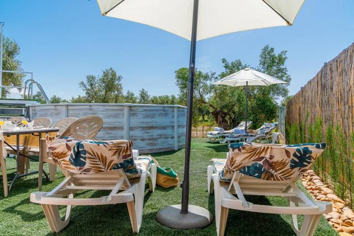 Apartamento para 4 personas, con Terraza y Jardín además de Piscina y Vistas en La Carlota