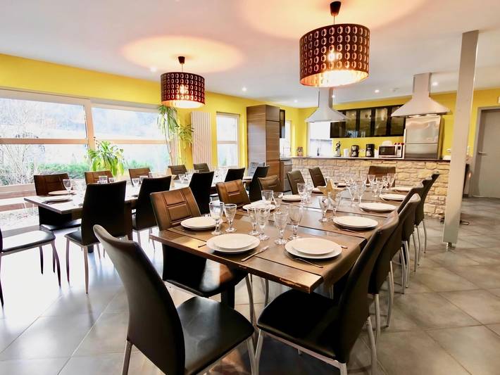 Location de vacances pour 24 personnes, avec sauna ainsi que terrasse et piscine à Stoumont - 4