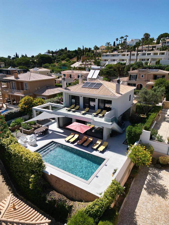 Ferienhaus mit meerblick für 8 Personen, mit Balkon und Terrasse sowie Garten und Pool in Lagos - 2
