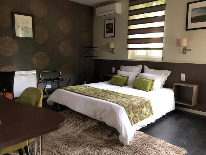 Hôtel pour 2 personnes, avec piscine et terrasse à Acquigny - 2