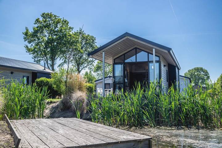 Ferienpark für 4 Personen, mit Balkon/Terrasse und Terrasse sowie Garten in Nordholland