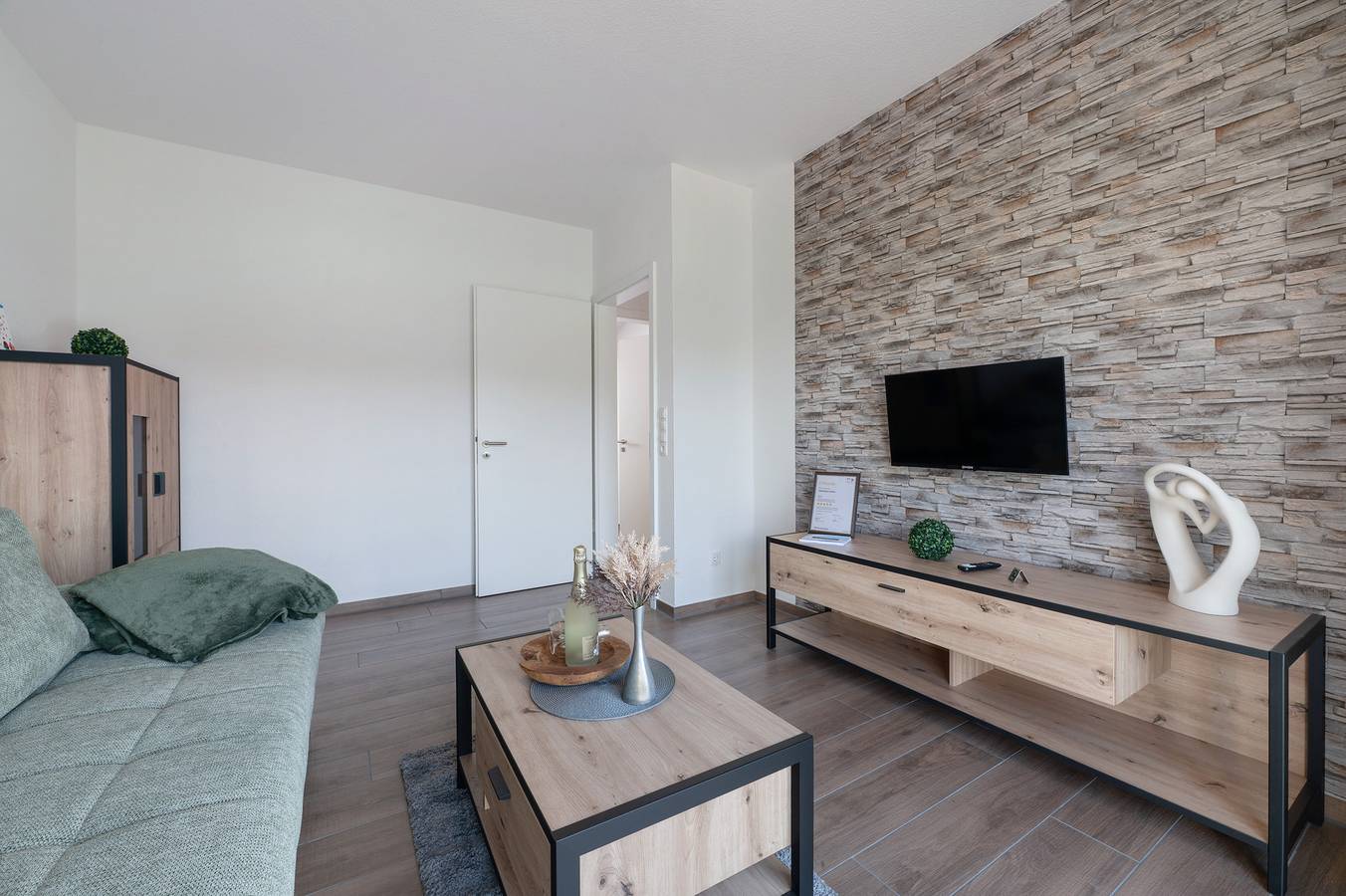 Entire apartment, Holiday Apartment 'Anna 2 Og' with Balcony in Lastrup, Oldenburger Muensterland