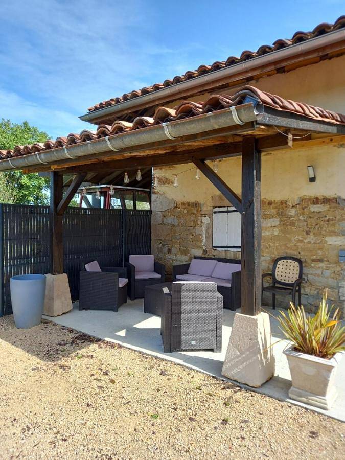 Gîte pour 2 personnes, avec Terrasse à Marboz - 3
