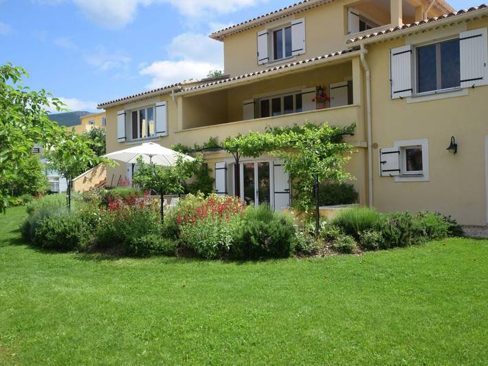 Gîte pour 2 personnes, avec jardin, animaux acceptés à Montbrun-les-Bains
