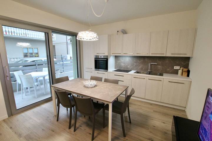 Ferienwohnung für 4 Personen, mit Balkon und Whirlpool sowie Terrasse und Garten in Caorle - 3