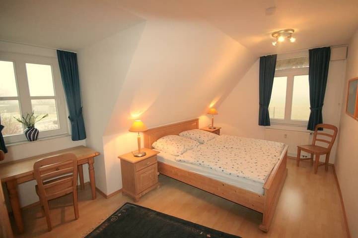 Ganze Wohnung, Reetdach, 82m², eigene Terrasse, Wlan, 2 Schl-Z, großes Bad, in Stolpe auf Usedom, Usedom