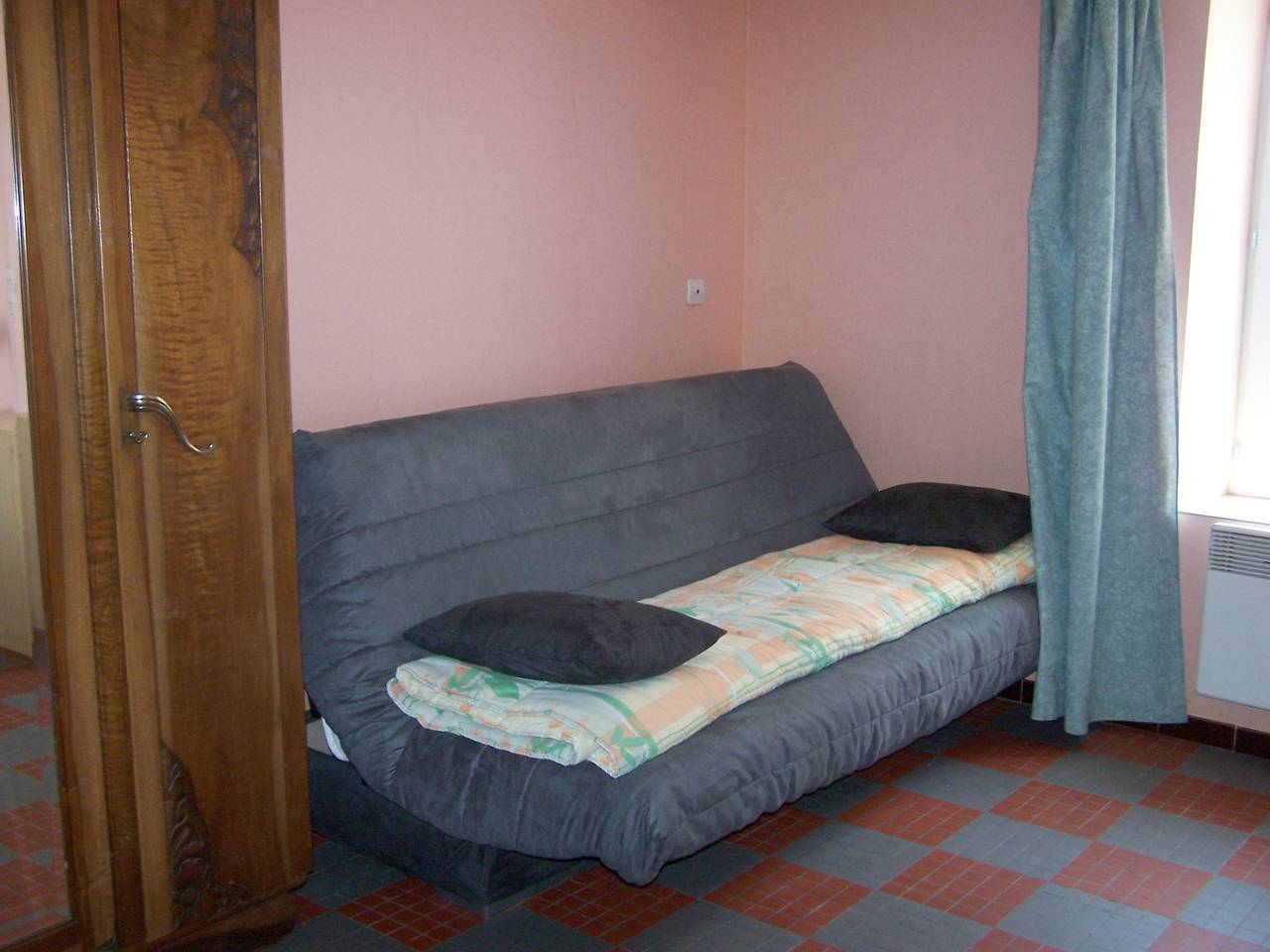 Gemütliches Haus in La Chapelle-aux-Choux mit großem Garten 70 m² in La Chapelle-aux-Choux, Loire-Tal