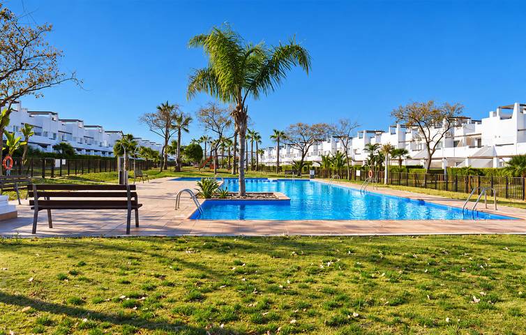 Apartamento de vacaciones para 6 personas, con terraza y piscina - 1