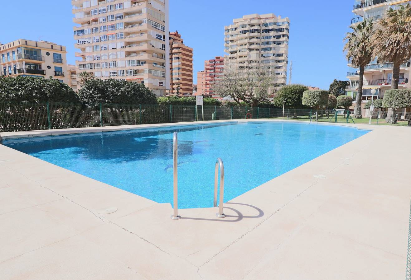 Ganze Wohnung, Ferienwohnung Beachfront Apartment Ronda 1H in Playa Los Boliches, Fuengirola