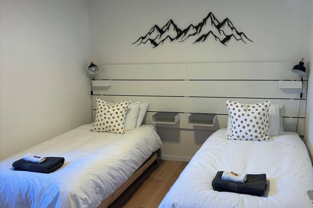 Appartement entier, Dreamy mountain chalet, with nature & views,  2-bedroom apartment in Leysin in Leysin, Alpes Vaudoises