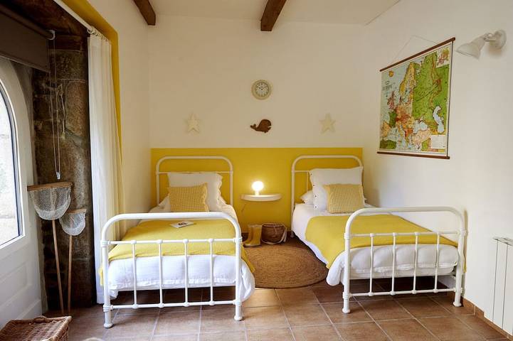 Location de vacances pour 5 personnes, avec jardin et terrasse à Saint-Quay-Perros - 2