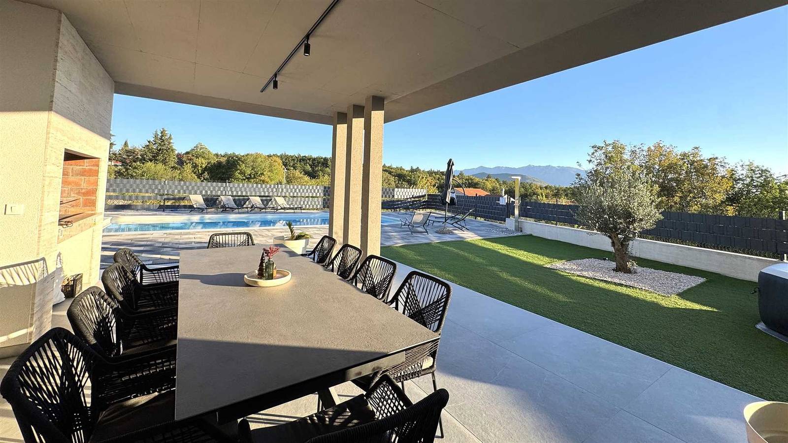 Villa Olive Residence mit privatem beheiztem Pool, in der Nähe von Makarska in Makarska Riviera