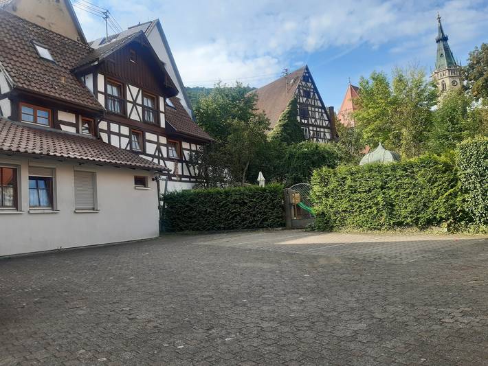 Ganze Ferienwohnung, Haus Collmer - Ferienwohnung 2, 80qm, 1 Schlafzimmer, max. 3 Personen in Bad Urach, Albsteig Etappe 9