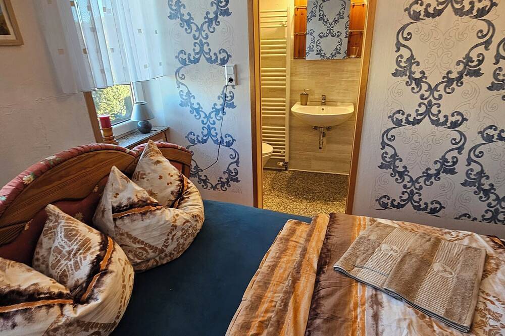 Thuringian country house with panoramic view in every season with house sauna and fireplace in Gehlberg, Rennsteig (weg)