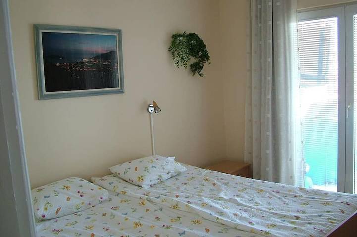 Appartement entier, Vue panoramique appartement à Rafailovici. 200 m des plages de sable. in Rafailovići, Municipalité de Budva