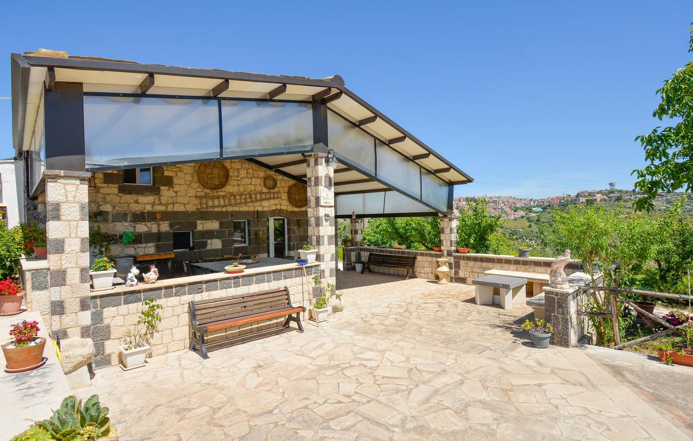 Luxurious Apartment with Pool & Parking | 1.5km to Monterosso Almo in Monterosso Almo, Ragusa Province