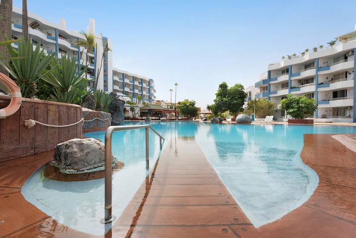 Entire studio, Vacation Studio 'Peggy's Home' with Shared Pool, Wi-Fi and Air Conditioning in Las Adelfas, San Miguel de Abona