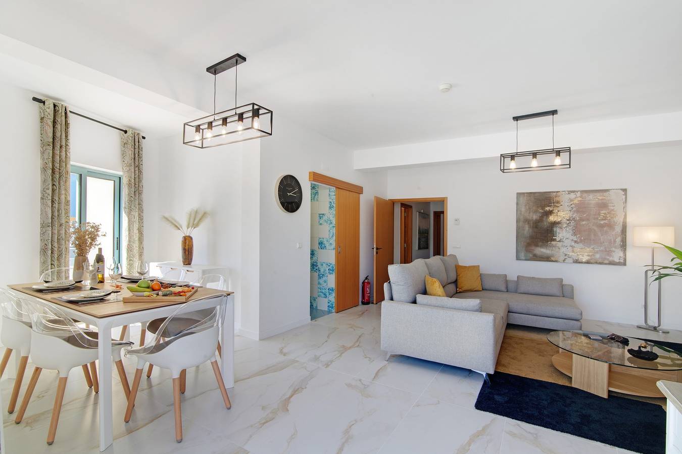 Appartement entier, Appartement "W Marina" avec piscine partagée, Wi-Fi et climatisation in Albufeira, District de Faro