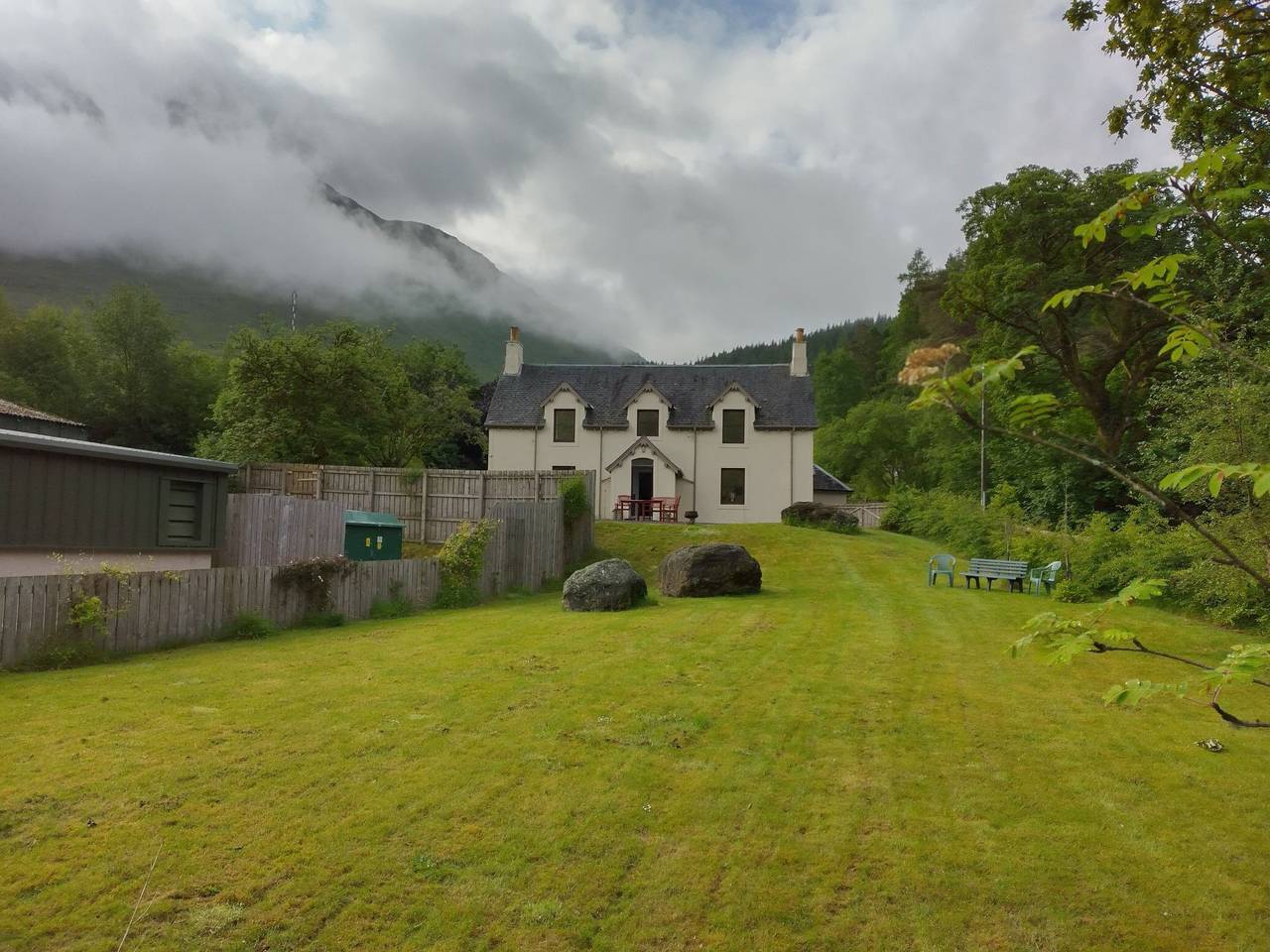 Benmore Farm House in Stirling mit Bergblick in Stirling und Umgebung