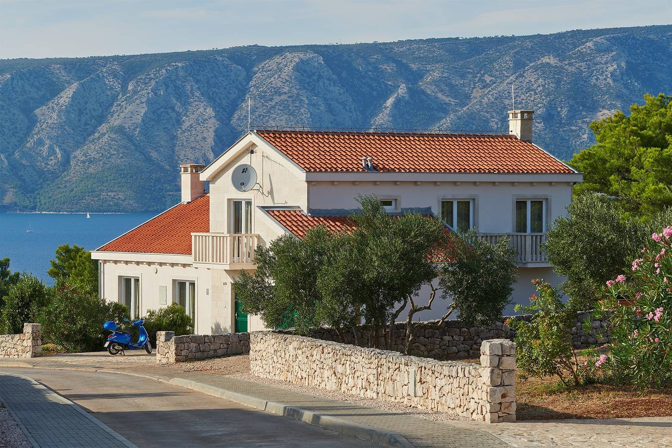 Beautiful 3-bedroom villa Susanna with private pool and sea view in Stari Grad, Hvar