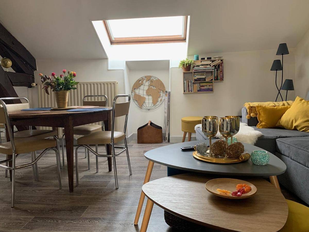 Appartement entier, Two-Bedroom Apartment in Saint-Léonard-de-Noblat, Région de Limoges